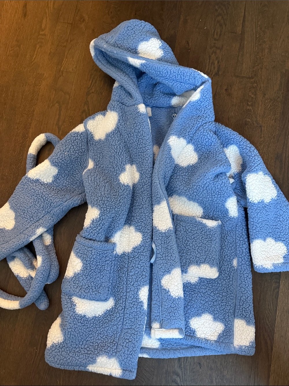 Cozy Cloud-Print Hooded Plush Robe - Blue